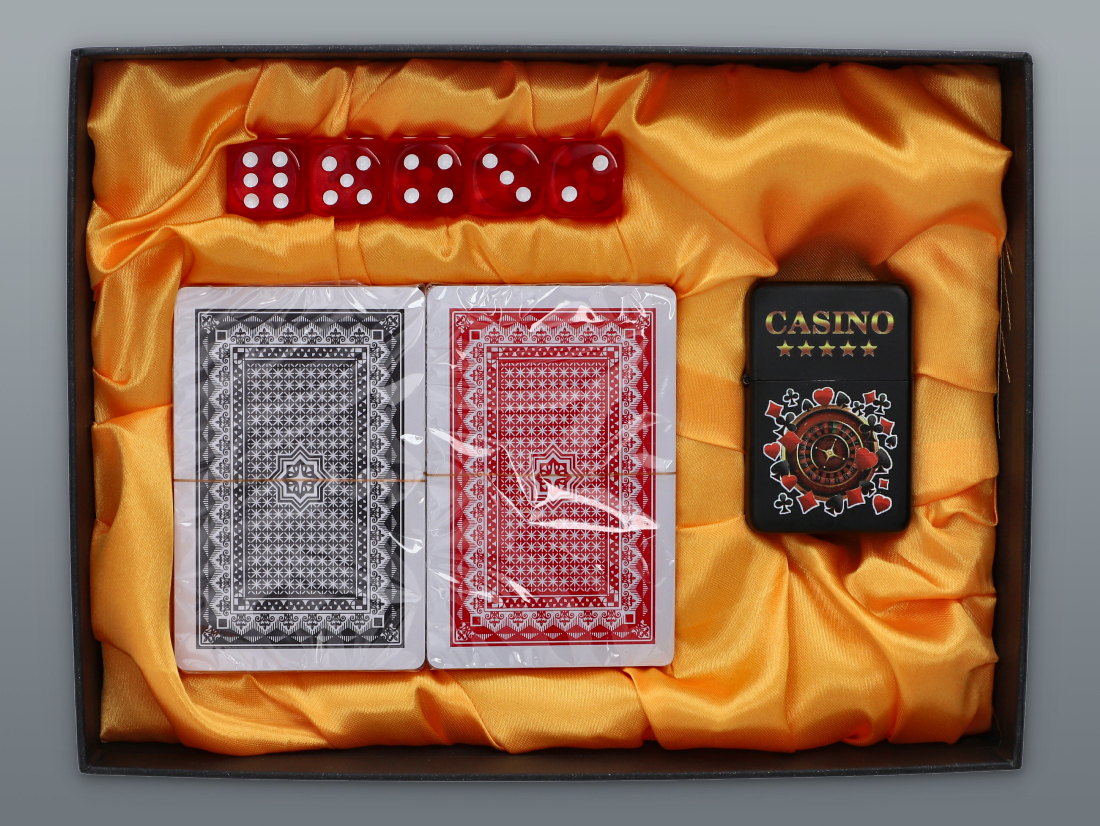 Benzínová zapaľovačka + hrací set