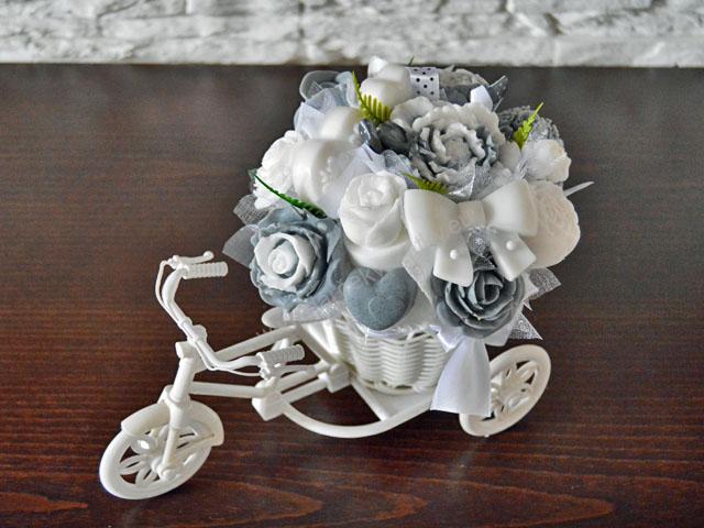 Mydlová Kytica bicykel - sivo- biela