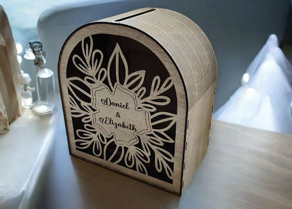 Svadobná truhlica na peniaze - Vyrezávaná