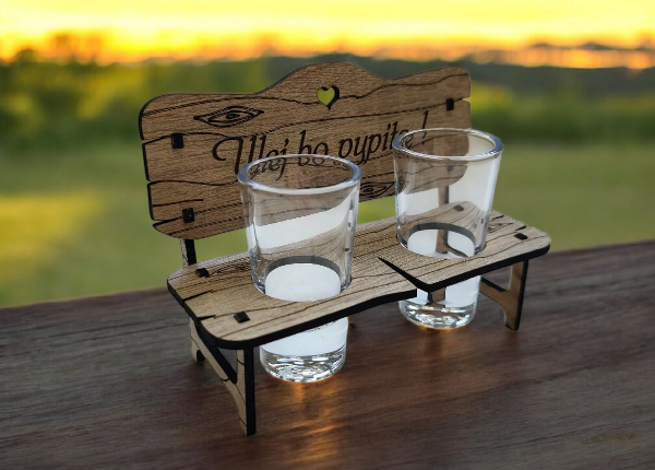 Drevená lavička so štamprlíkmi - Ulej bo vypite!