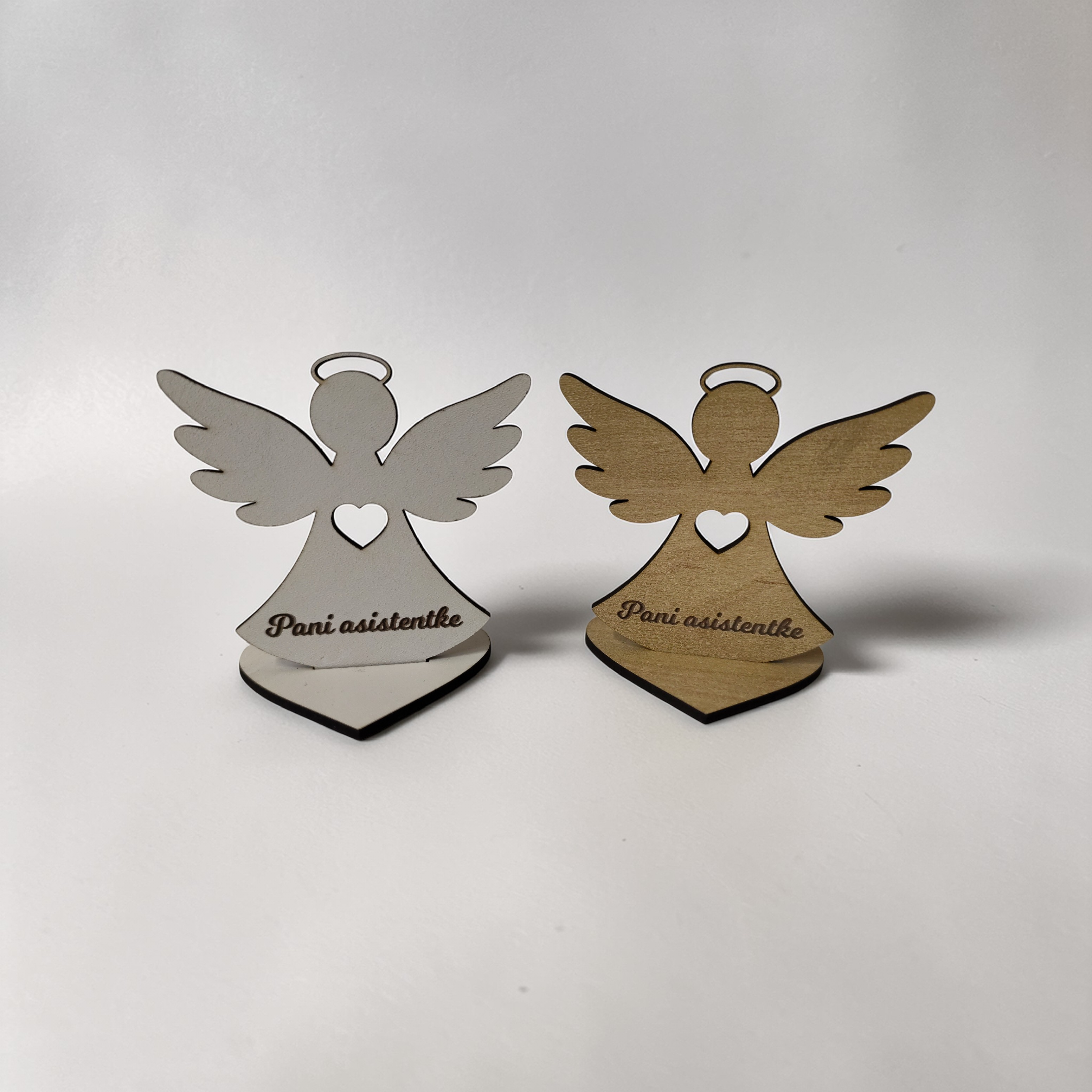 Drevený anjel – pre pani asistentku