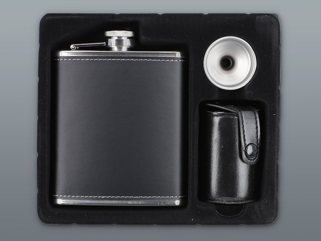 Súprava NIGHT ploskačka + 4 ks štamperlíky