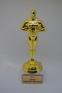 Soška Oscar - Najlepšieho dobrodruha