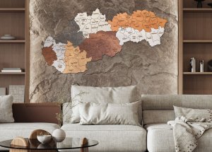 Drevená mapa Slovenska – Farebné kraje s okresmi
