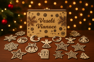 Drevené vianočné ozdoby v darčekovej krabičke – Veselé Vianoce (18 ks)