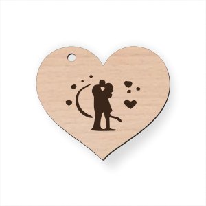 Drevená kľúčenka pre zamilovaných - srdce s párom