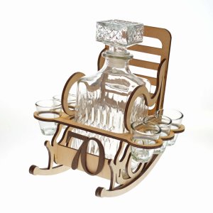 Drevené kreslo s fľaškou k 70. narodeninám