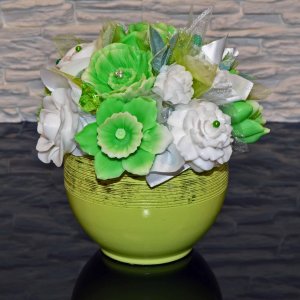 Mydlová Kytica v keramickom kvetináči - zelená, biela