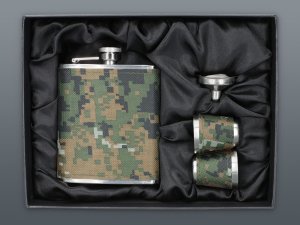 Ploskačka s 2 pohárikmi a lejkom