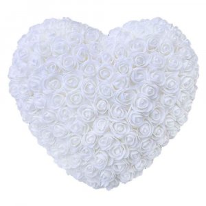 Ručne vyrábané srdce z ruží - biele