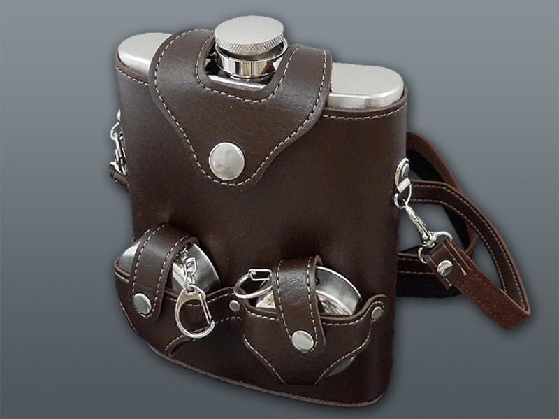 Ploskačka nerezová XXL 540 ml + štamperlíky