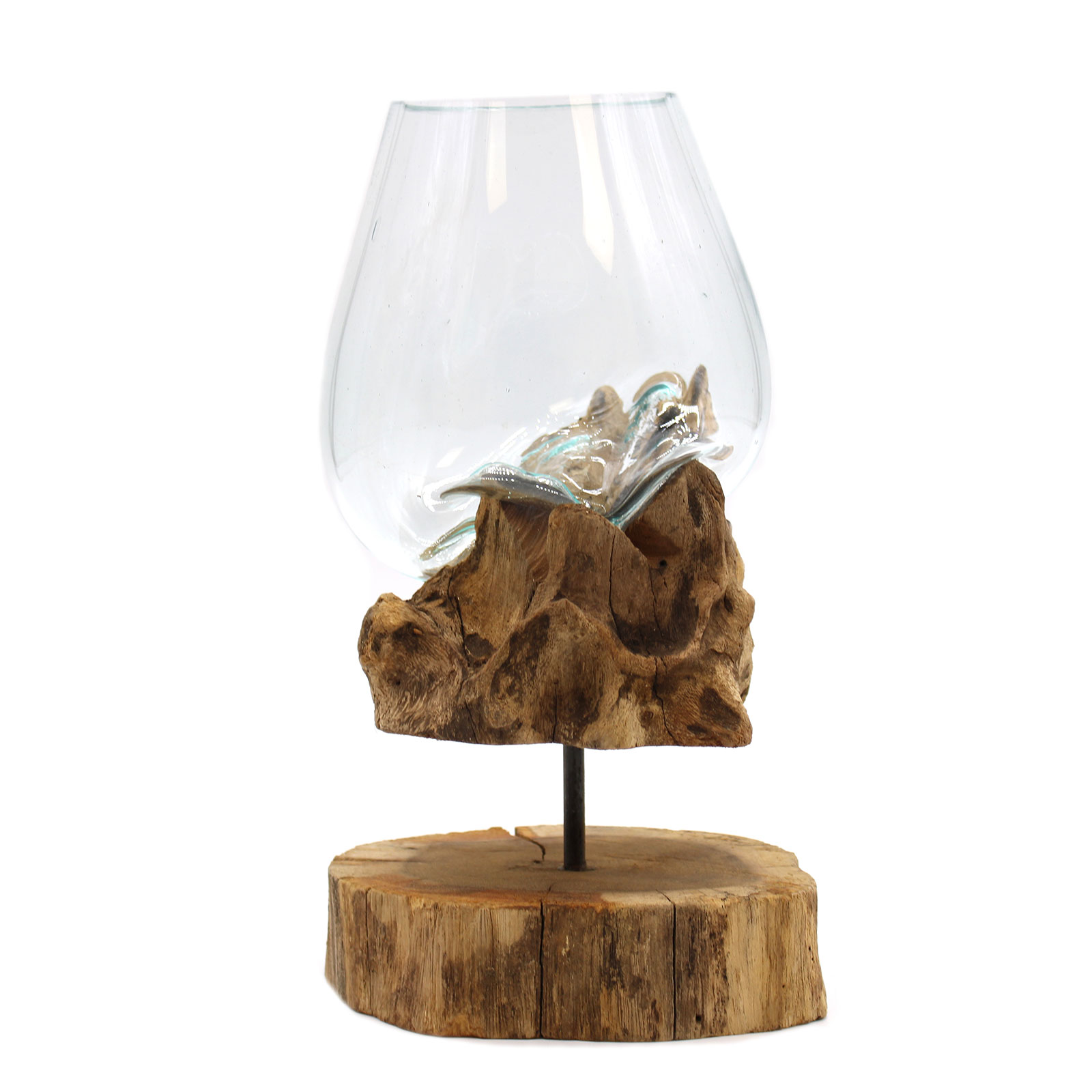 Sklenená dekorácia na dreve