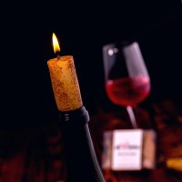 Sviečky v tvare korku od vína