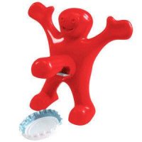 Šťastný muž otvárač na fľaše