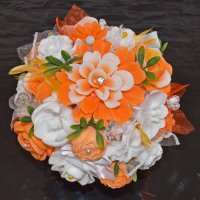 Mydlová Kytica v keramickom kvetináči - oranžová, biela