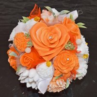 Mydlová Kytica v keramickom kvetináči - oranžová, biela