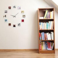 Hodiny na stenu - číselník z fotorámikov