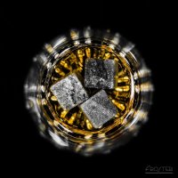 Chladiace kamenné kocky do nápojov