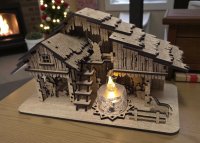 Rodinný drevený betlehem so strieškou