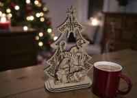 Drevený betlehem – Svätá rodina pod vianočným stromčekom