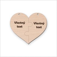 Personalizovateľný drevený prívesok pre pár – puzzle srdce s vlastným textom