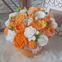 Originálna mydlová kytica - Oranžová, biela