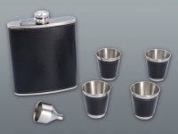 Súprava BORDO maxi ploskačka 540 ml + 4ks štamperlíkov 80 ml