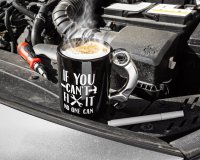 Hrnček pre mechanikov s rúčkou v tvare kľúča