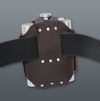 Elegantná ploskačka v koženom puzdre