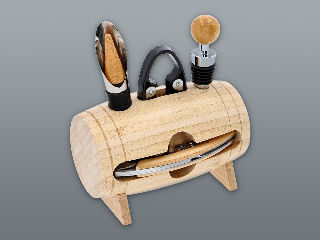 Sada na víno v drevenom sudku