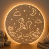 Drevená LED lampa na stenu - Dievčatko pod mesiacom s menom
